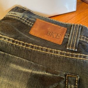 Men’s Buckle Jeans